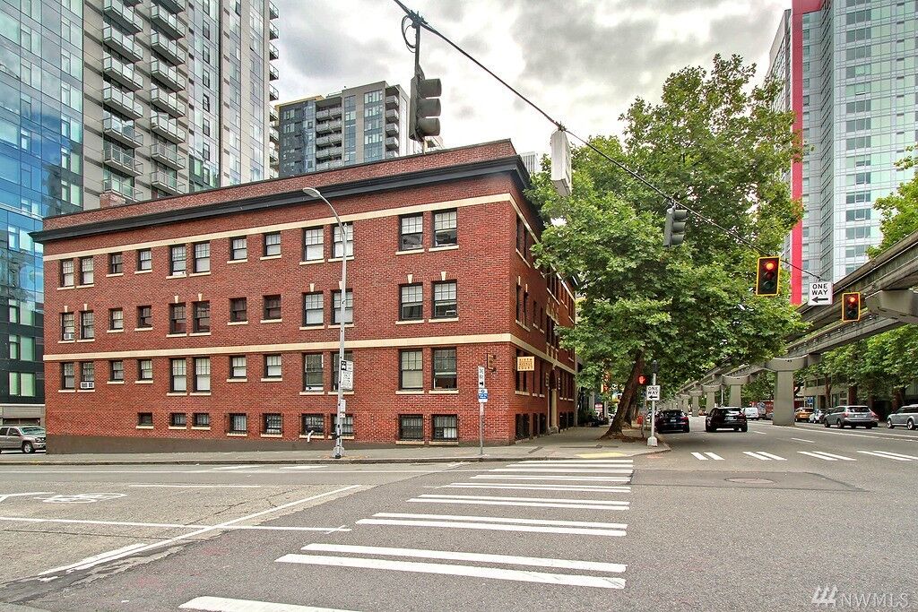 Property Photo:  2132 5th Ave 009  WA 98121 