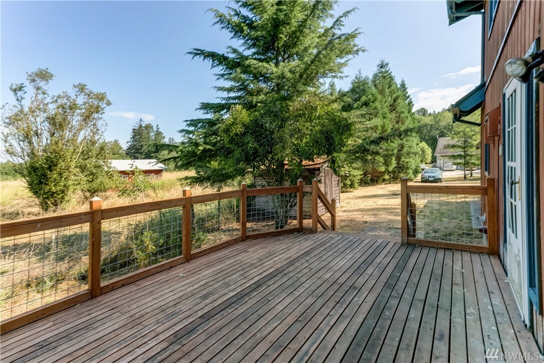 Property Photo:  8109 E 38th Dr  WA 98247 