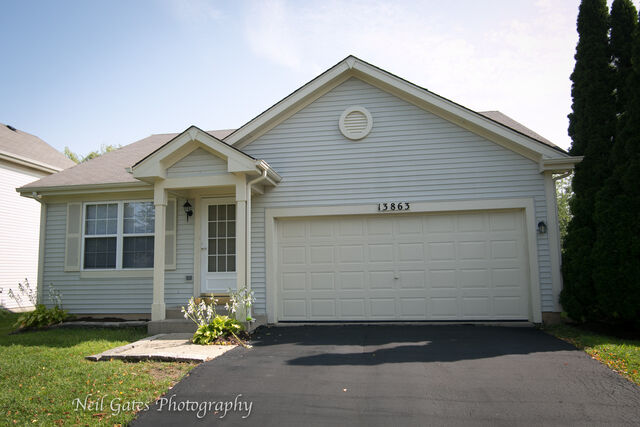 Property Photo: 13863 Isle Royal Circle IL 60544