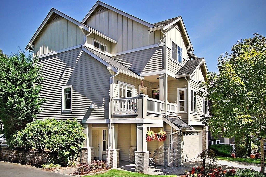 482 Newport Wy NW  Issaquah WA 98027 photo