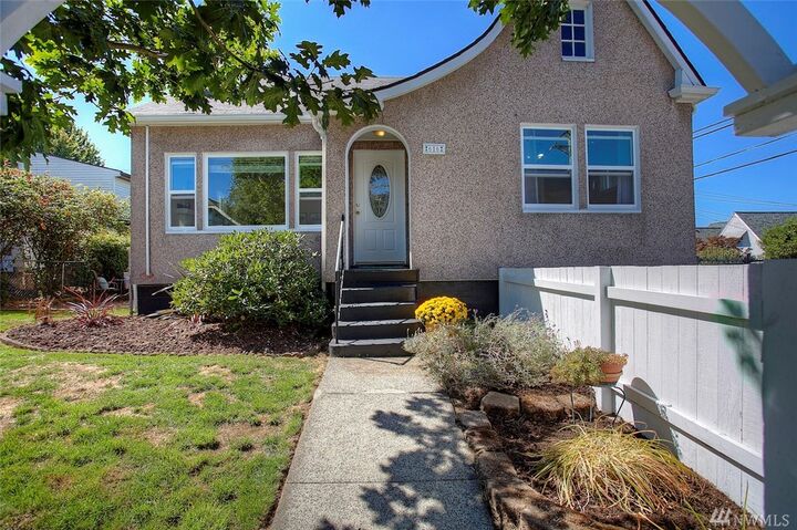 Property Photo: 616 S Madison Street WA 98405