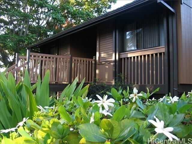 Property Photo:  