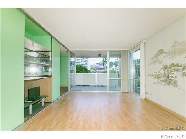 Property Photo:  1617 Keeaumoku Street 404  HI 96822 