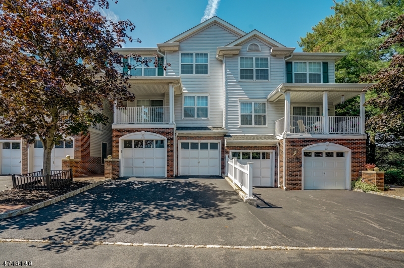 Property Photo: 916 Hawley Ct NJ 07834