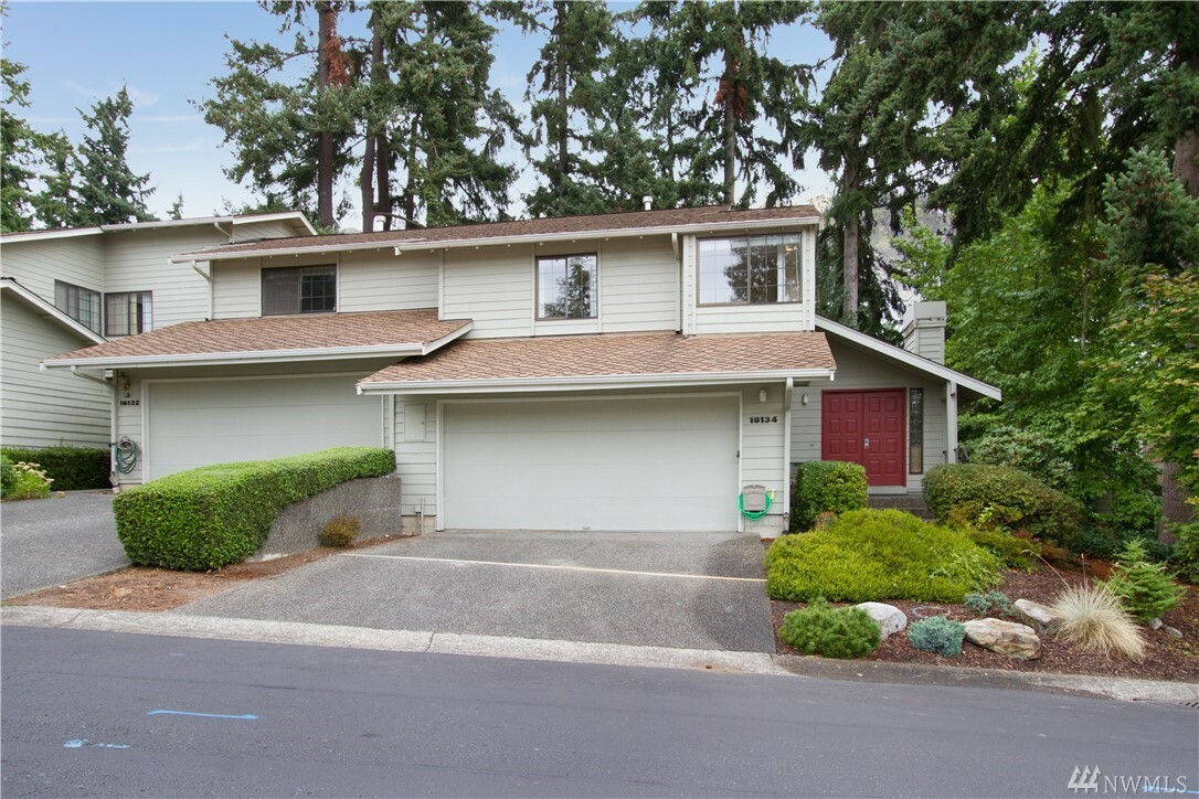 Property Photo:  16134 SE 33rd Cir  WA 98008 