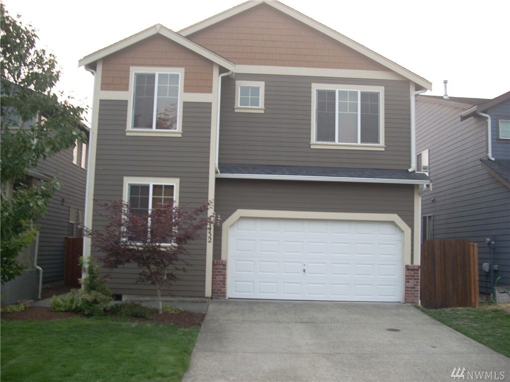 Property Photo: 17432 93rd Av Ct E WA 98375