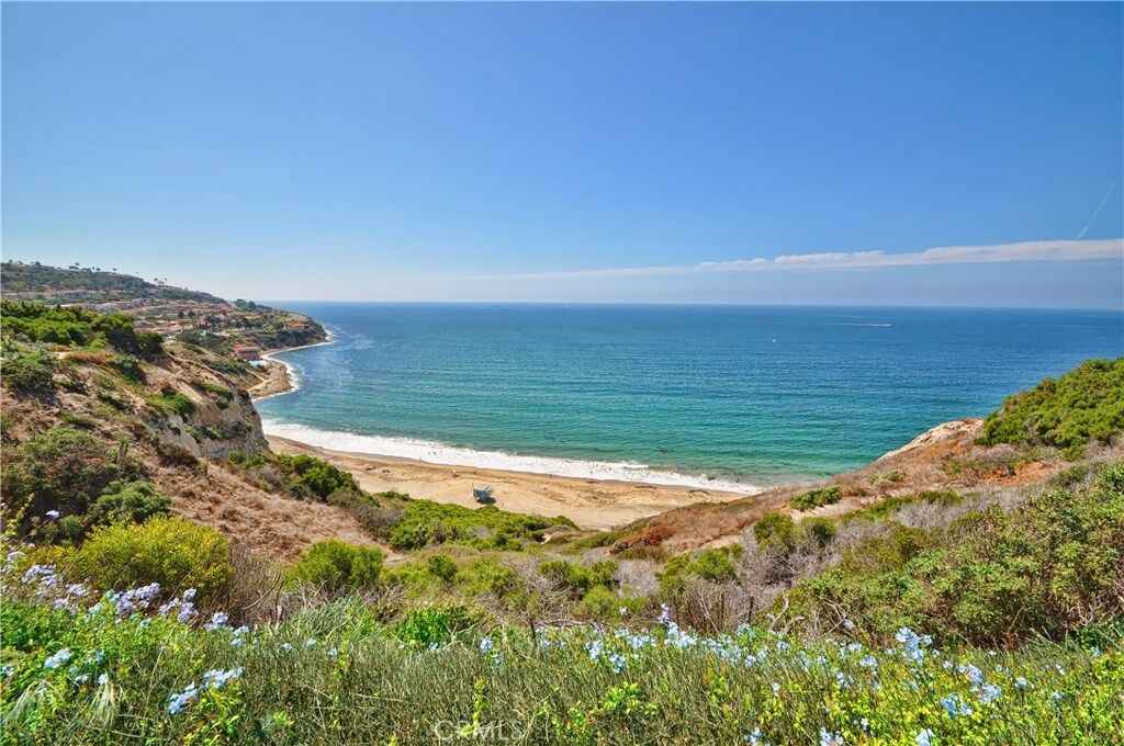 Property Photo:  639 Paseo De La Playa 107  CA 90277 