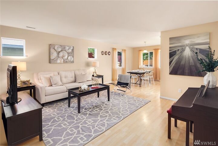 Property Photo:  9012  229th Place NE  WA 98053 