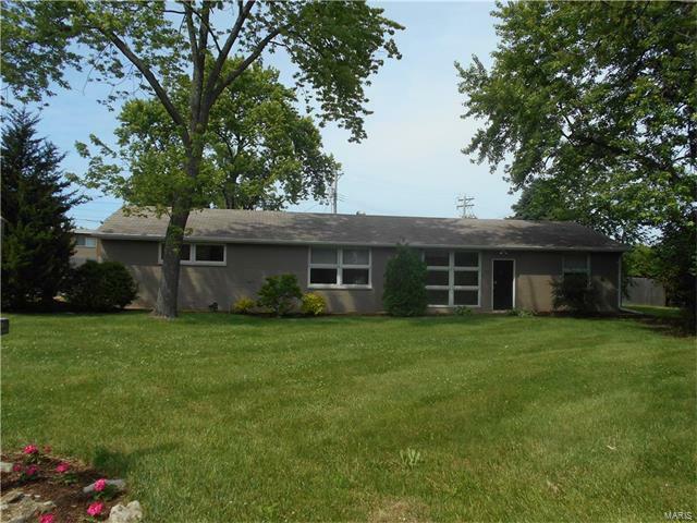 Property Photo: 19 Crabapple Court MO 63132
