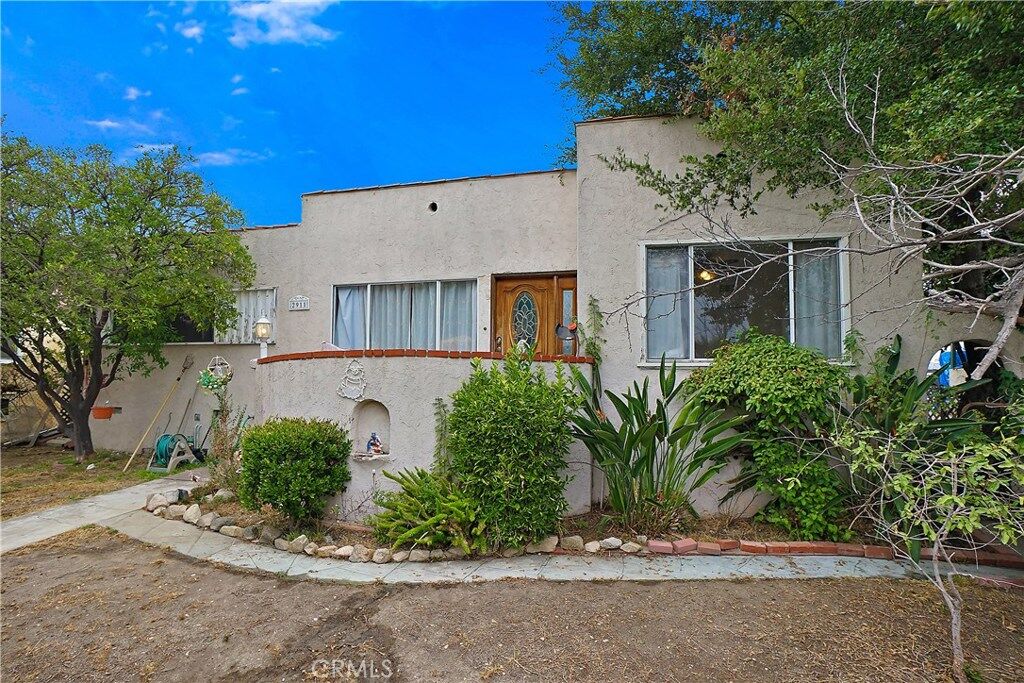 Property Photo:  2911 Mary Street  CA 91214 