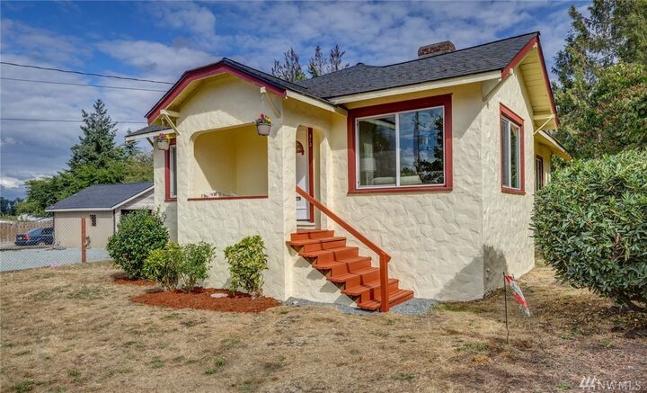 Property Photo:  512 N 1st Street  WA 98273 