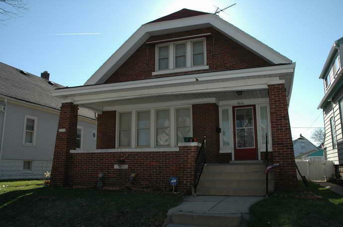 Property Photo:  3011 S 14th St  WI 53215 