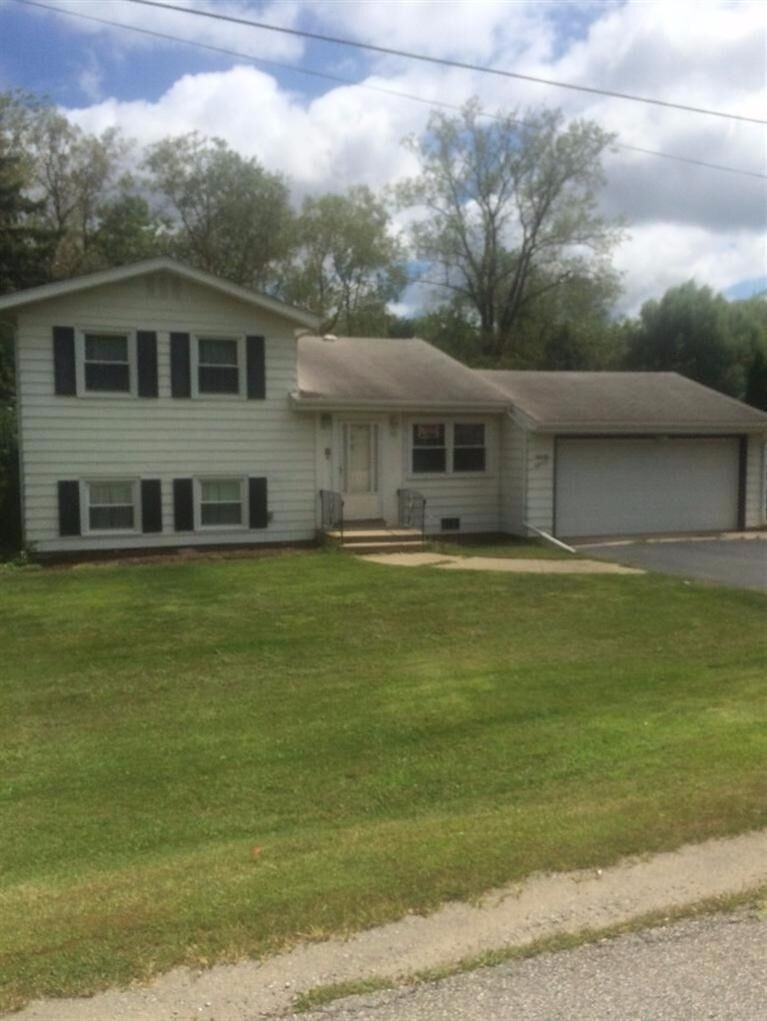 Property Photo:  2832 Old Ridge Road  IN 46342 