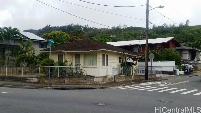 Property Photo:  2127 Kalihi Street  HI 96819 