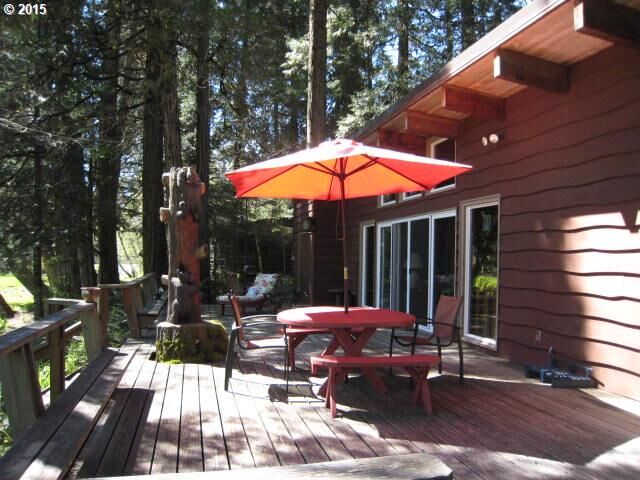 Property Photo: 52952 McKenzie Hwy OR 97413