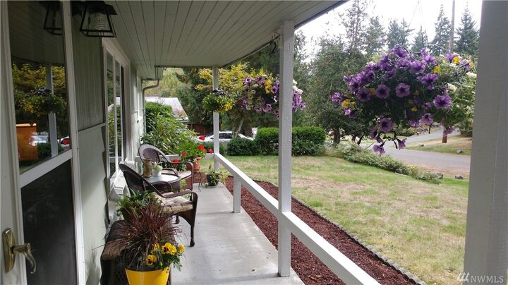 Property Photo:  1230 NE 130th St  WA 98125 