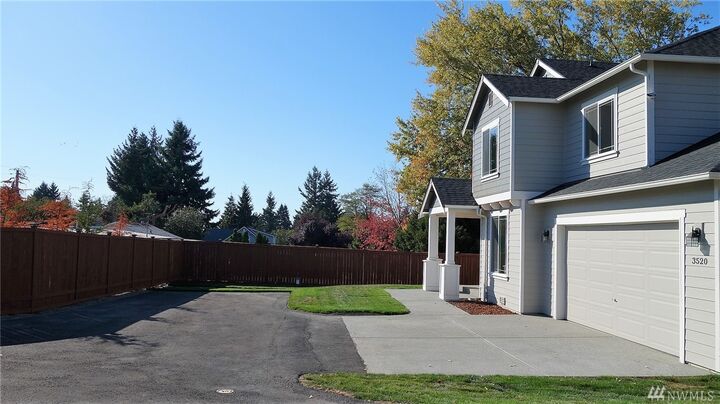 Property Photo: 3520 S 166th St WA 98188
