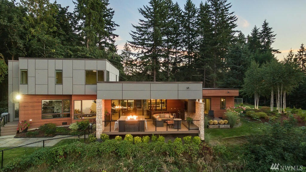 Property Photo: 10625 82nd Ave NW WA 98332