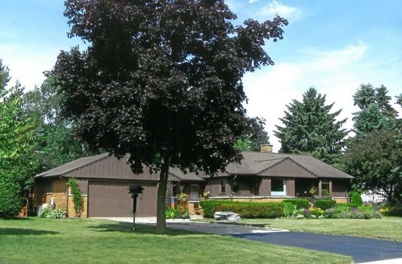 Property Photo: 6923 N Milwaukee River Pkwy WI 53209