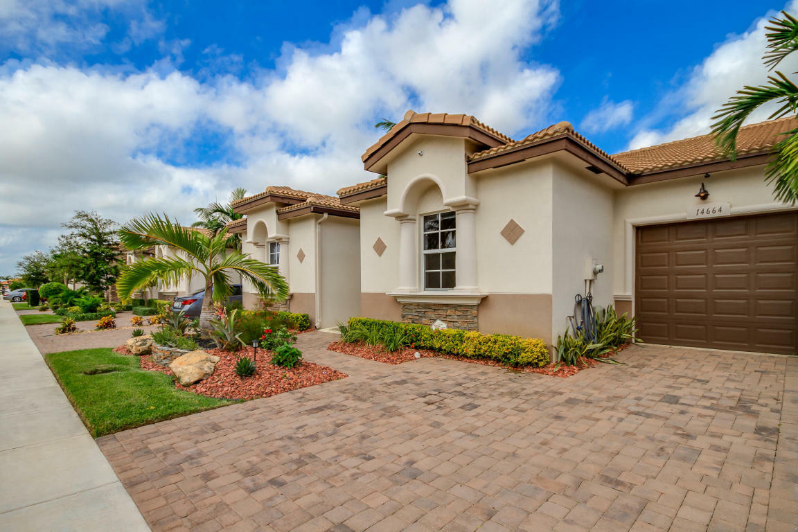 Property Photo:  14664 Barletta Way  FL 33446 