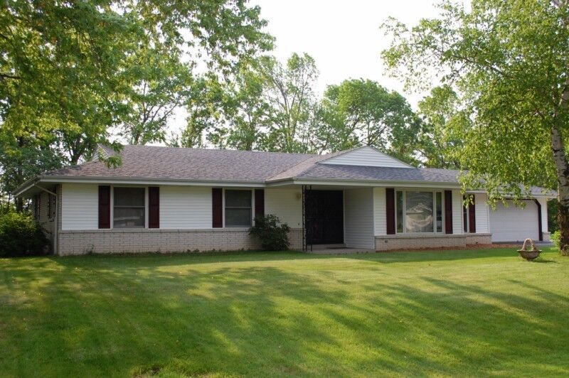 Property Photo: 5431 Whirlaway Ln WI 53402-2177