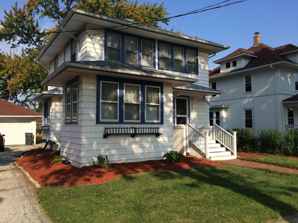 Property Photo: 706 Oakland Ave WI 53186