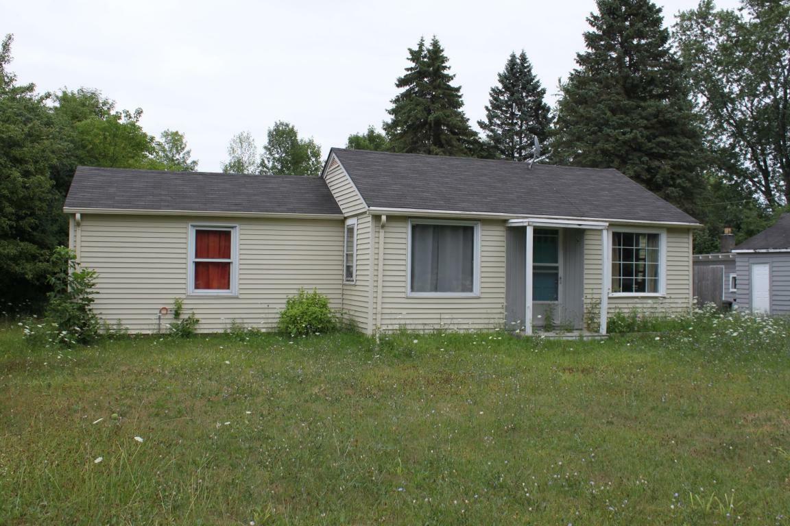 Property Photo:  1466 N Green Bay Rd  WI 53024 