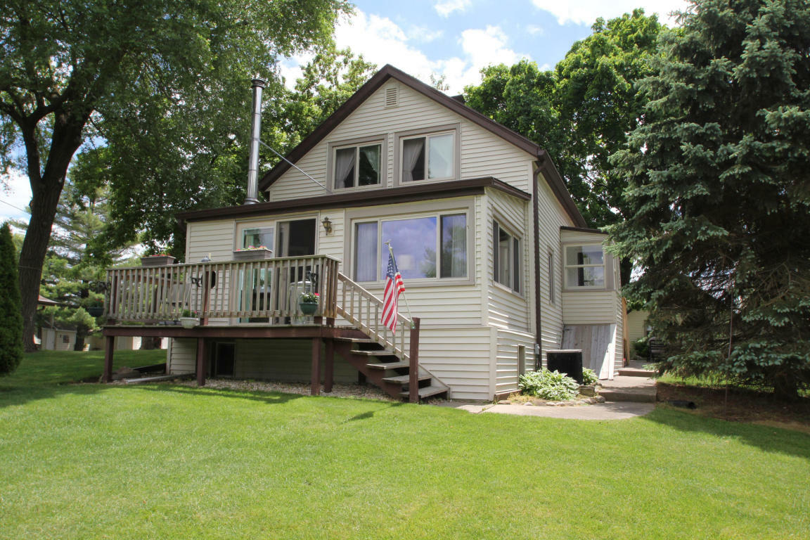 Property Photo:  N59w34898 Lake Dr  WI 53066 