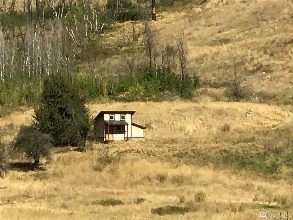 Property Photo:  120 B Balky Hill Rd B  WA 98856 