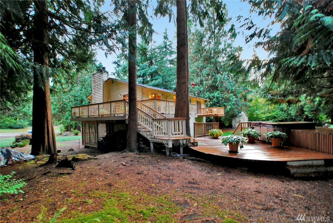 Property Photo:  12231 215th Place SE  WA 98296 