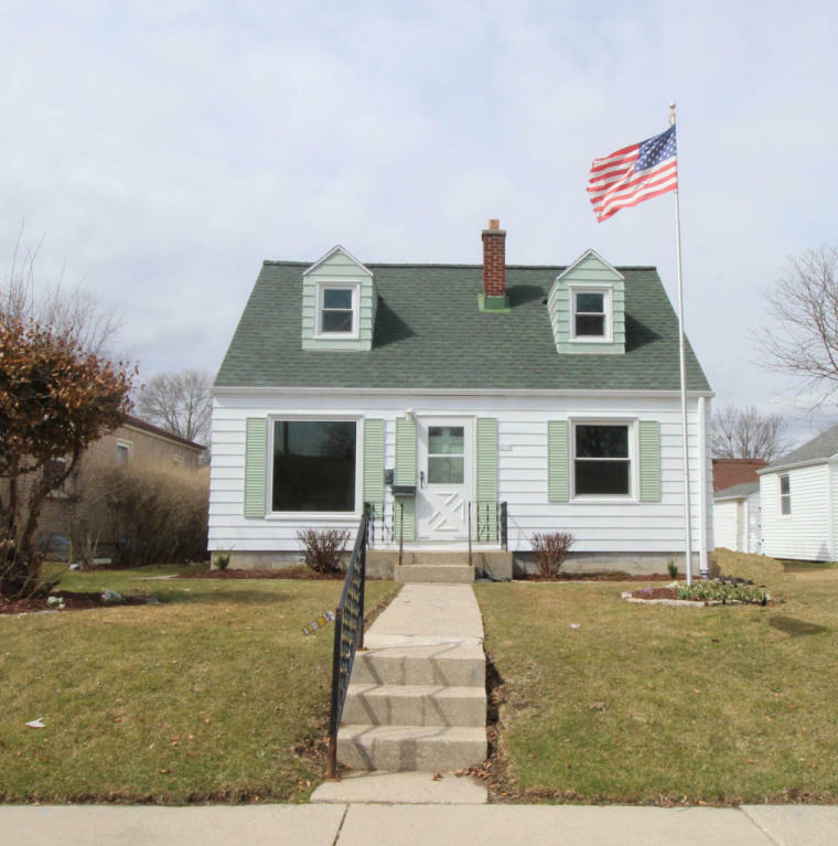 Property Photo: 3239 N 89th St WI 53222-3607