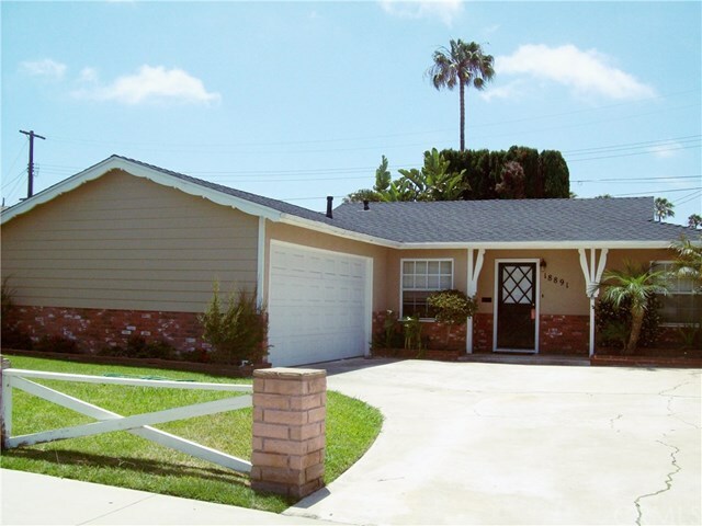 Property Photo:  18891 Lister Lane  CA 92646 