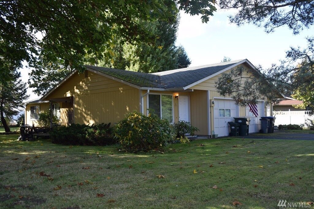 Property Photo:  7637 Stable Ct SE A &Amp B  WA 98501 