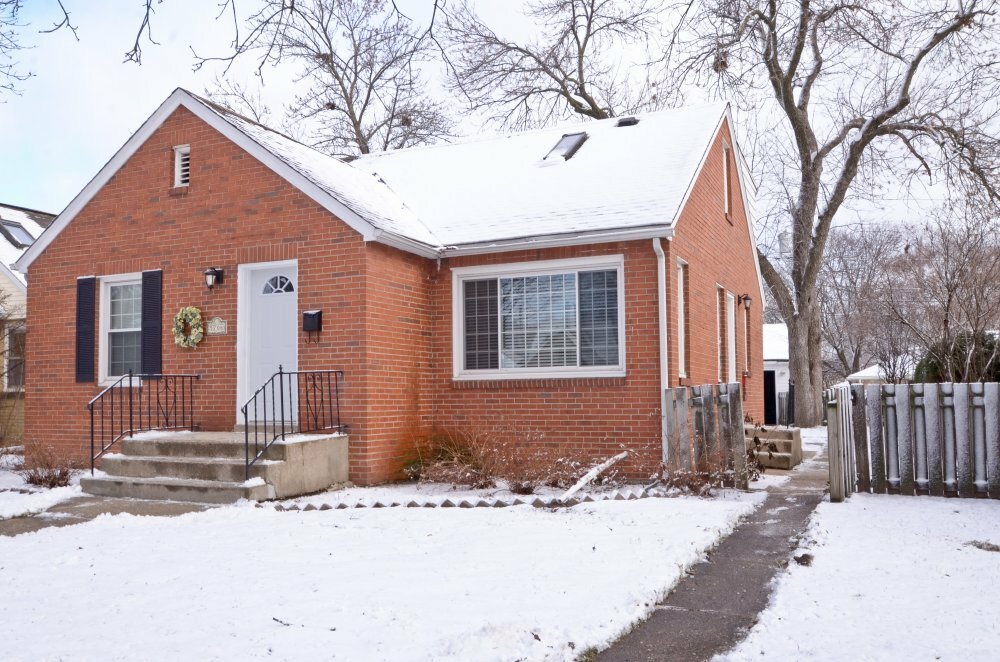 Property Photo: 5706 N Braeburn Ln WI 53209