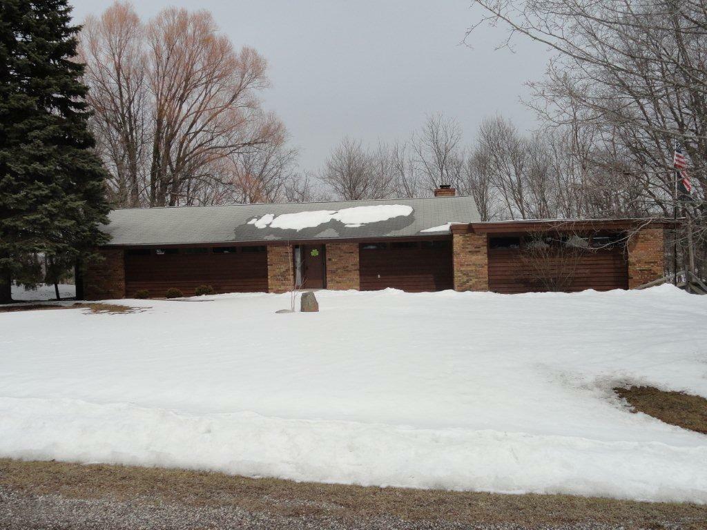 Property Photo:  16840 W Shadow Dr  WI 53151-8605 