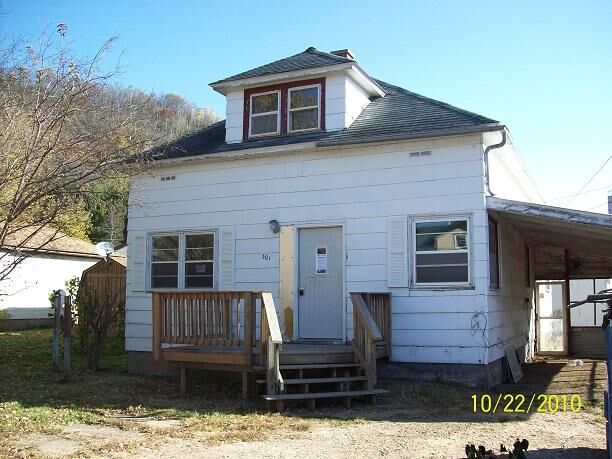Property Photo: 301 Gilbertson St WI 54621