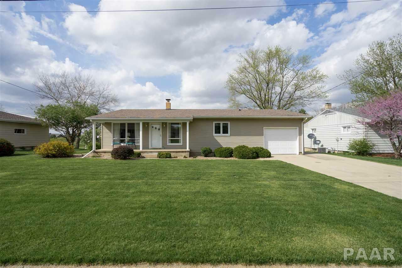 Property Photo:  802 W Davidson  IL 61561 