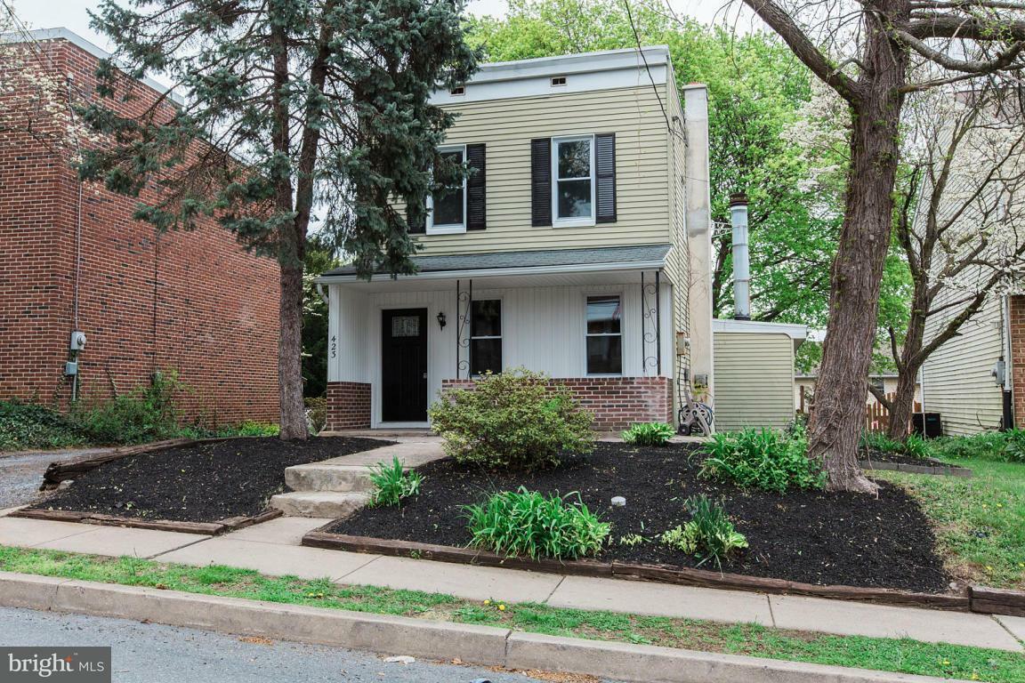 Property Photo:  423 Fairview Avenue  PA 17603 