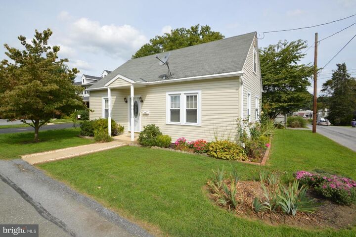 1761 Temple Avenue  Lancaster PA 17603 photo
