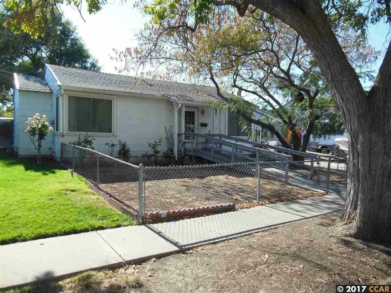 Property Photo:  55 Robinson Ave  CA 94565 