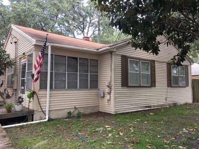 Property Photo: 13 Plew Avenue FL 32579