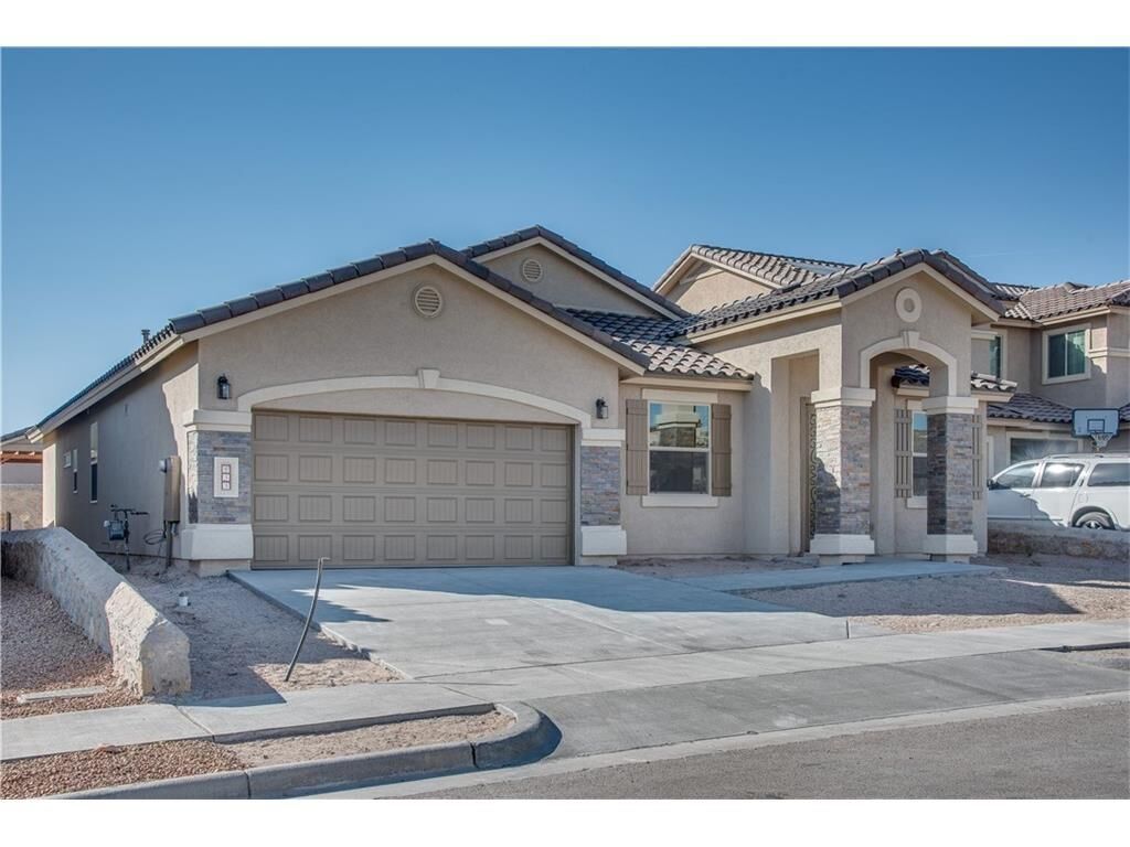 Property Photo: 965 Pelligrino TX 79932