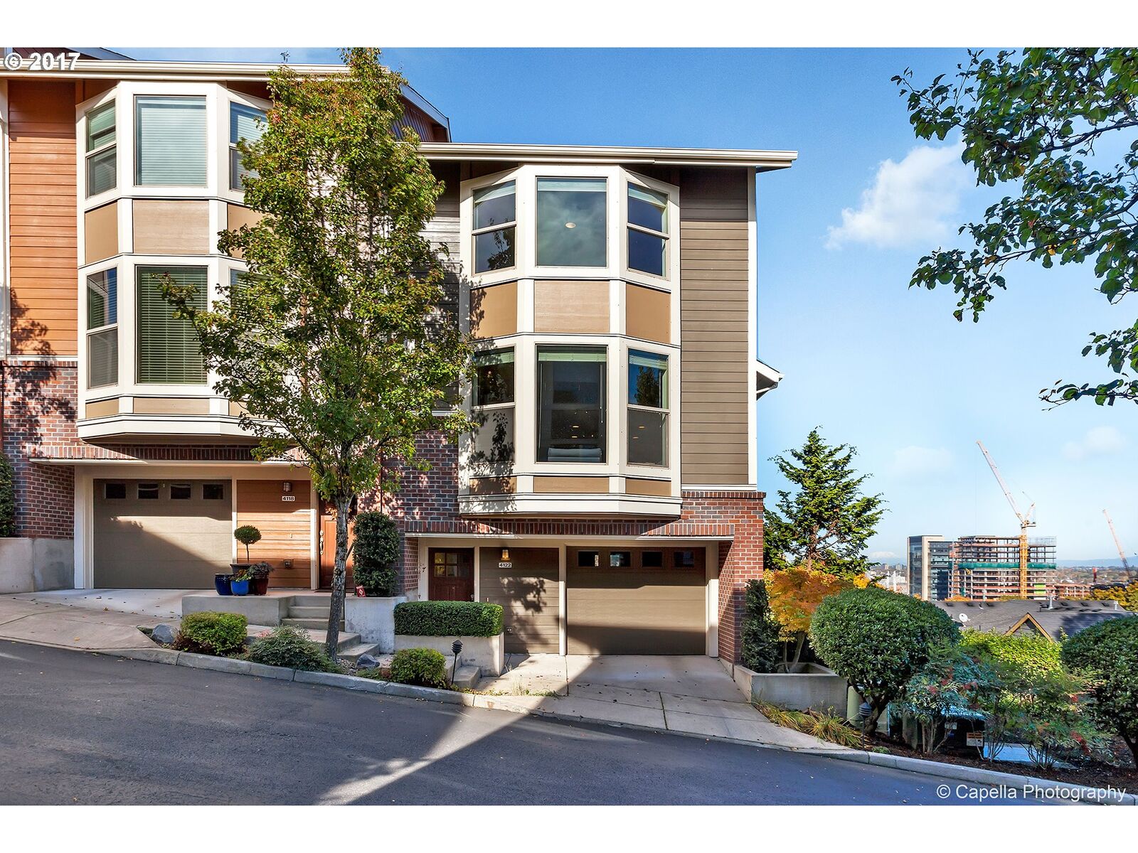 Property Photo: 4122 SW Corbett Ave 31 OR 97239