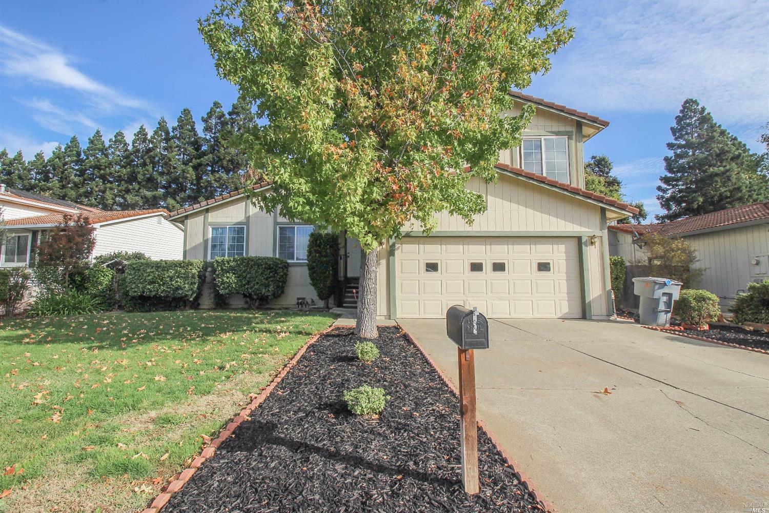 121 Stirling Drive  Vacaville CA 95687 photo