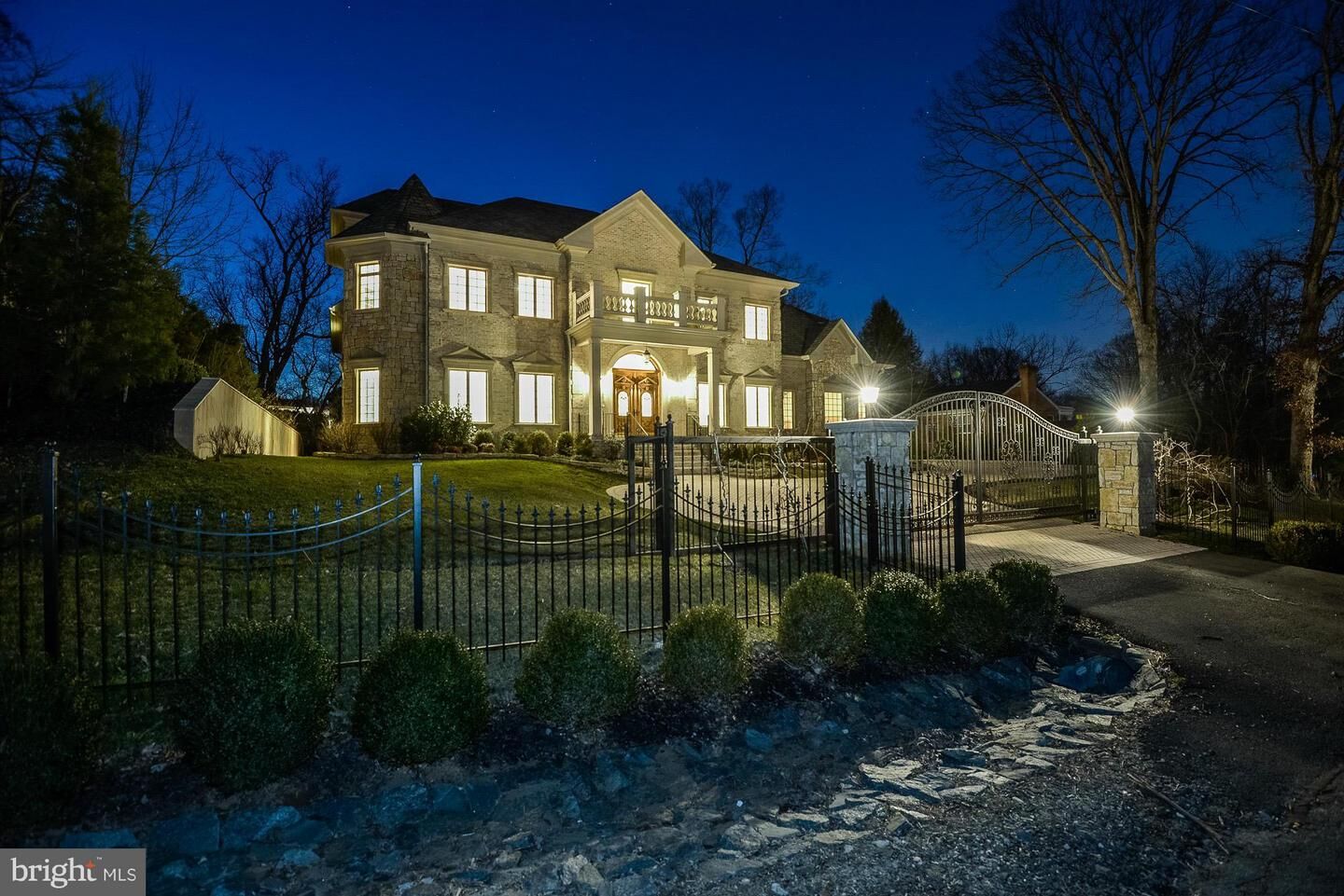 Property Photo: 1134 Basil Road VA 22101