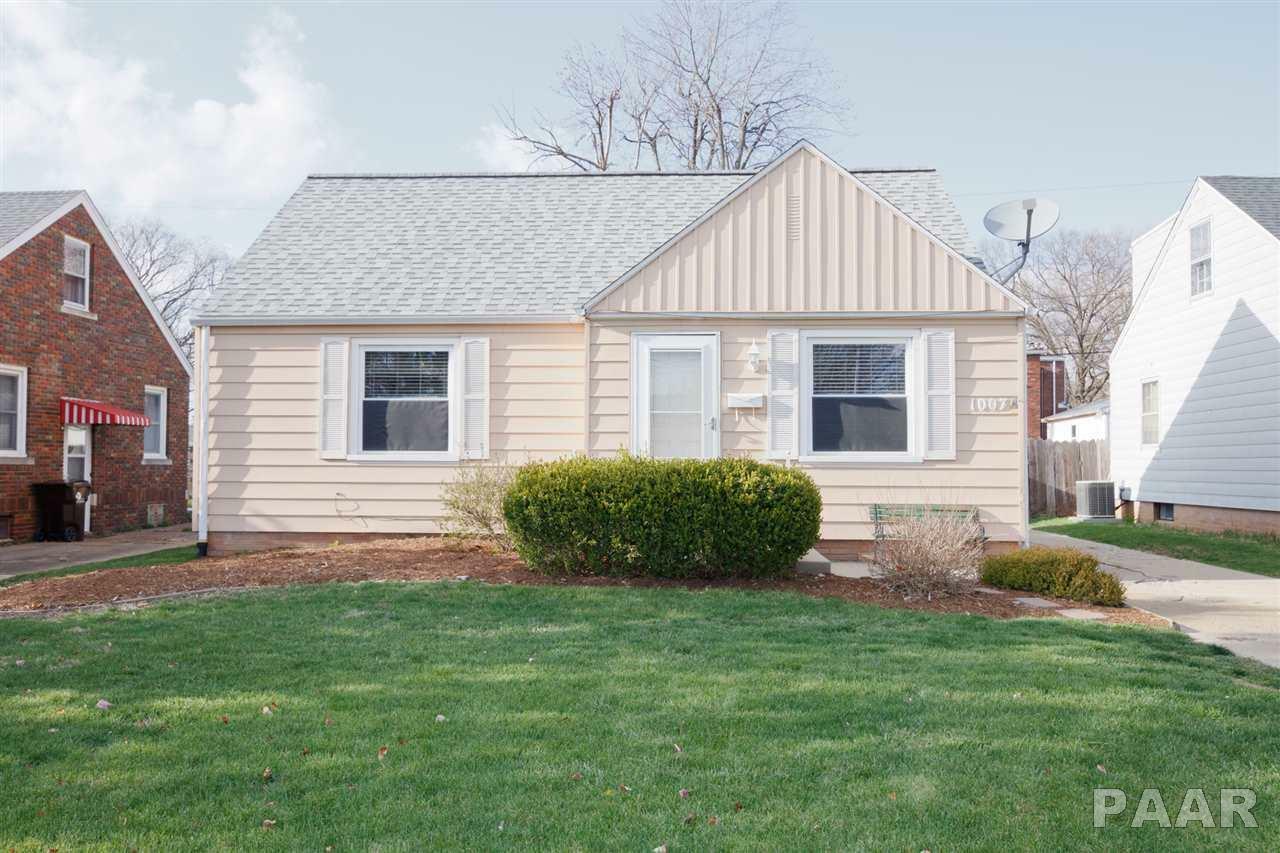 Property Photo:  1007 E Forrest Hill  IL 61603 