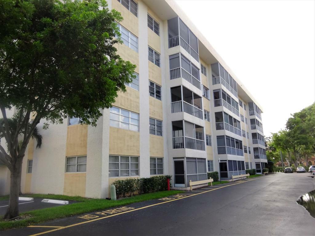 Property Photo: 50 SW 3rd Avenue F-302 FL 33432
