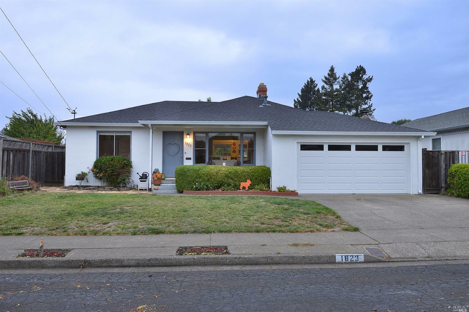 Property Photo:  1823 Leonard Avenue  CA 95405 