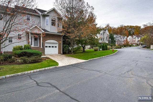 Property Photo:  38 Rockcreek Terrace  NJ 07457 