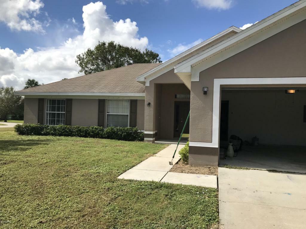 Property Photo:  200 Mardi Gras Avenue NW  FL 32907 